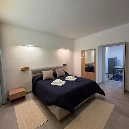 Bed & Breakfast Domos De Budroni