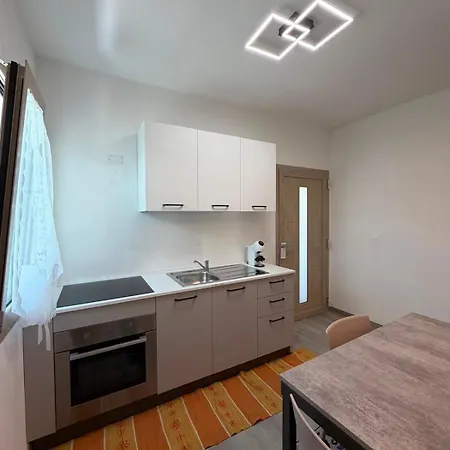 Domos De Budroni فندق مبيت وإفطار 3*