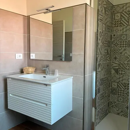 Domos De Budroni فندق مبيت وإفطار 3*